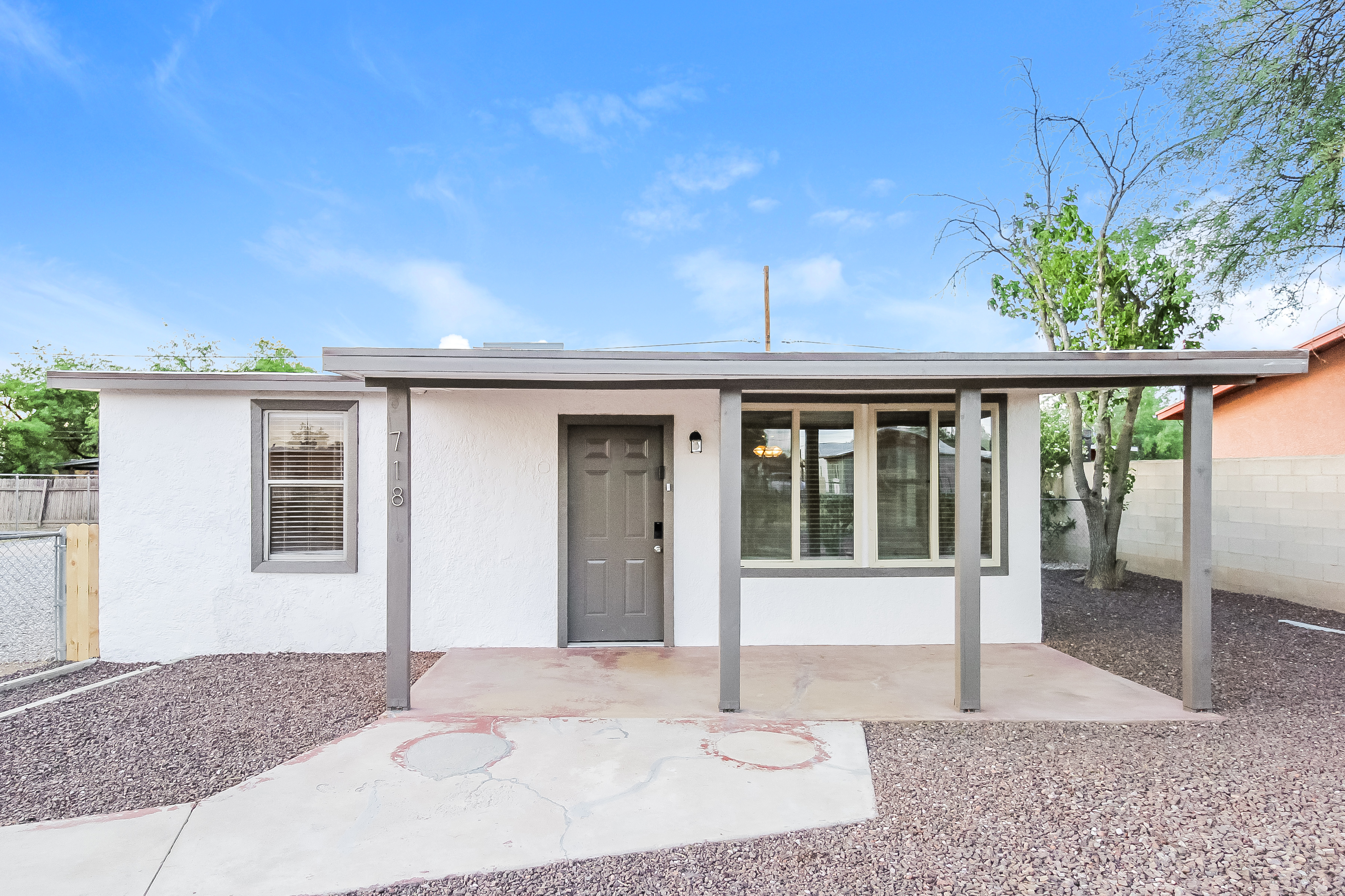 718 W Louisiana St Tucson, AZ 85706